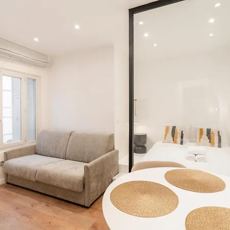 Cozy In Lively Neighborhood 3p * Paris