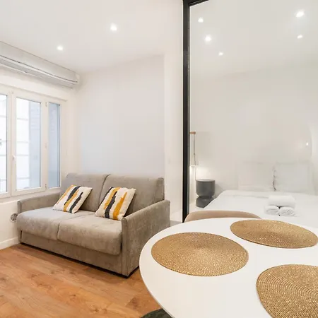 Cozy In Lively Neighborhood 3p Paris