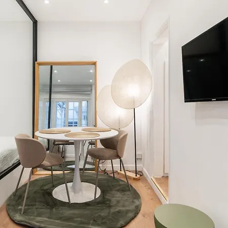 Apartamento Cozy In Lively Neighborhood 3p Paris